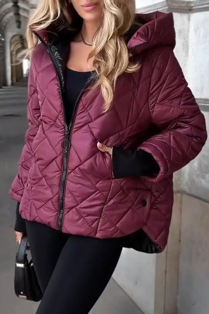 Dorota II | Prošívaná bunda s kapucí a zipem